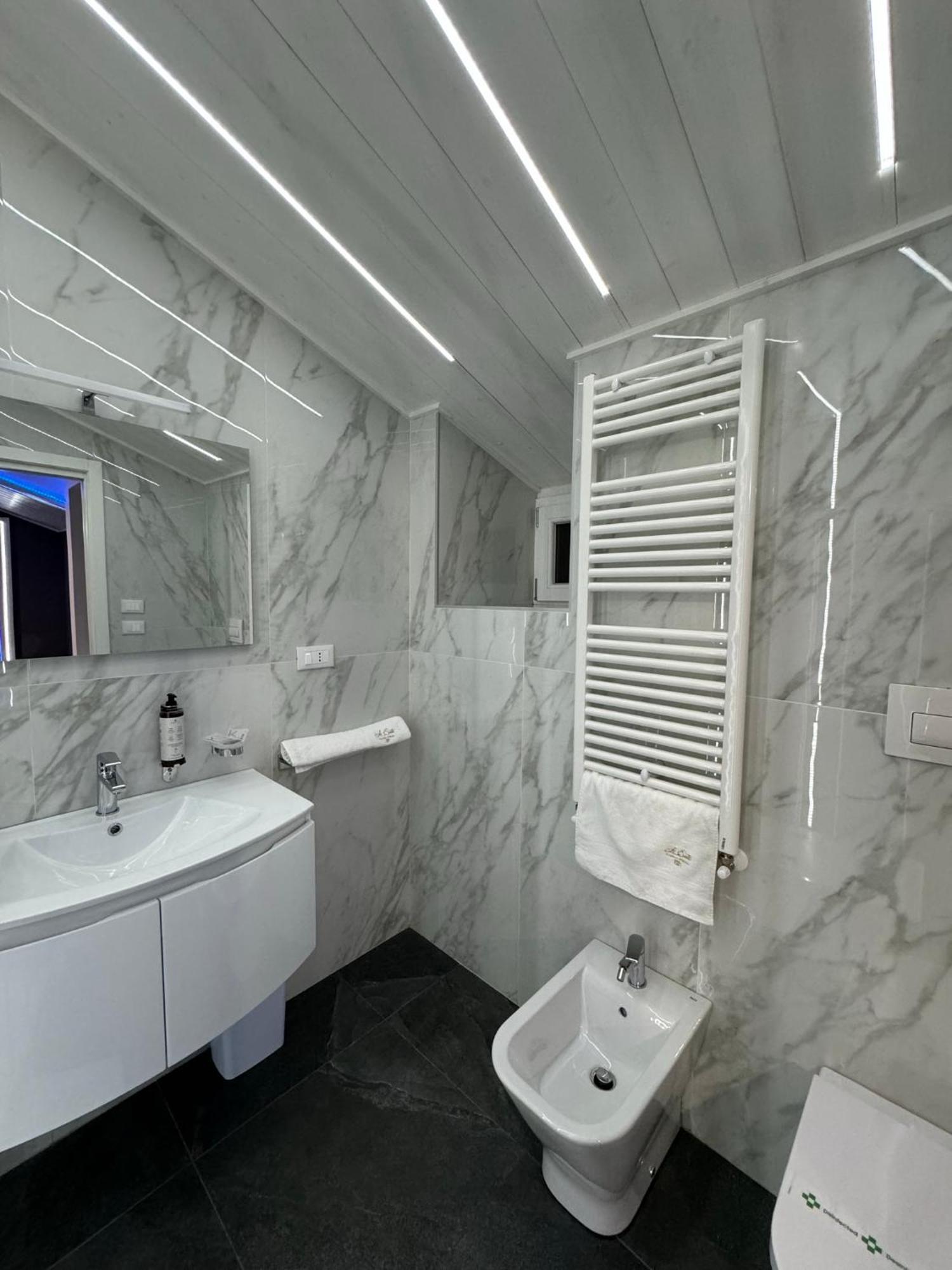 Le Suite Piazza Nuova Foggia Extérieur photo