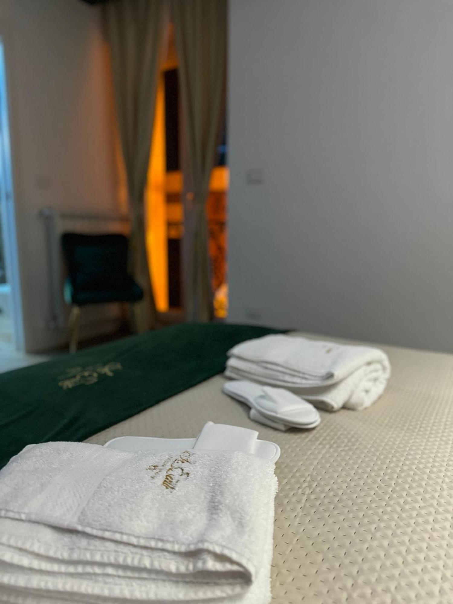 Le Suite Piazza Nuova Foggia Extérieur photo